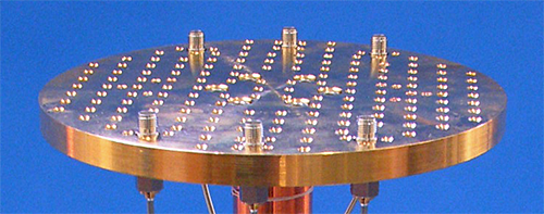 Cryogen-free cryostat large sample stage